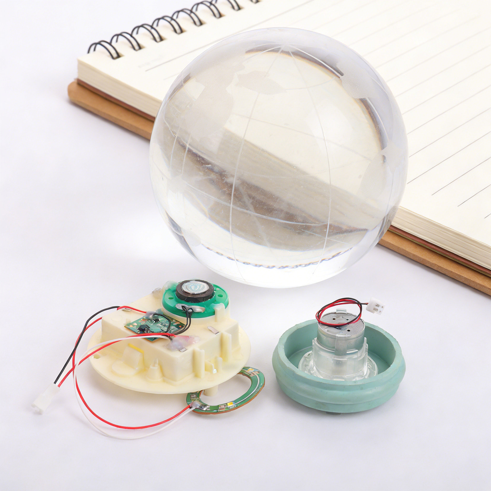 Snow Globe Movement with Music - Plastic Dome Clear recension och pris